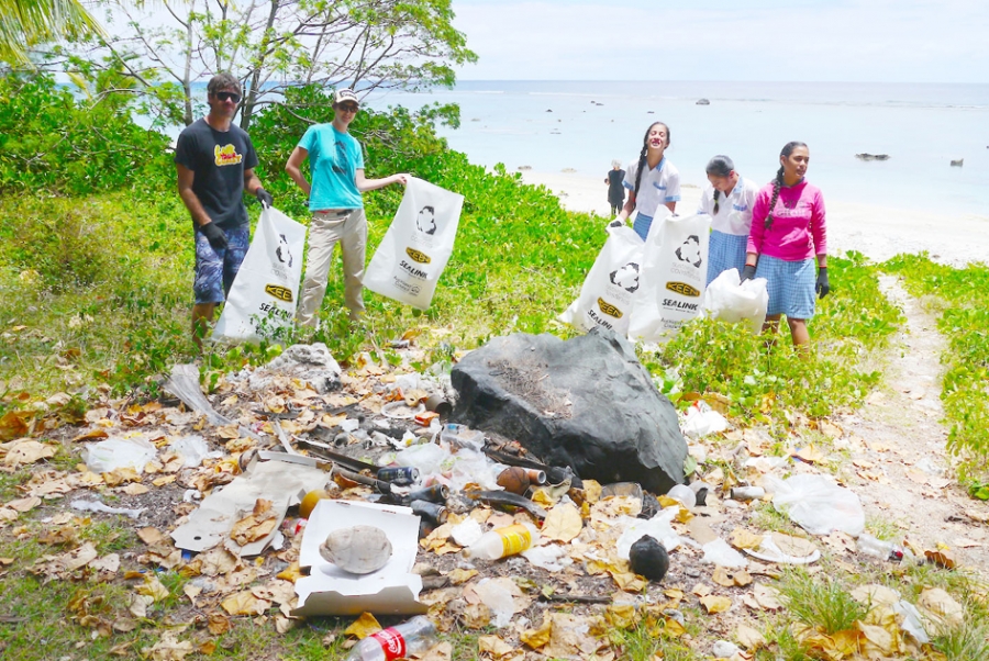 School kids find used nappies at Nikao beach
