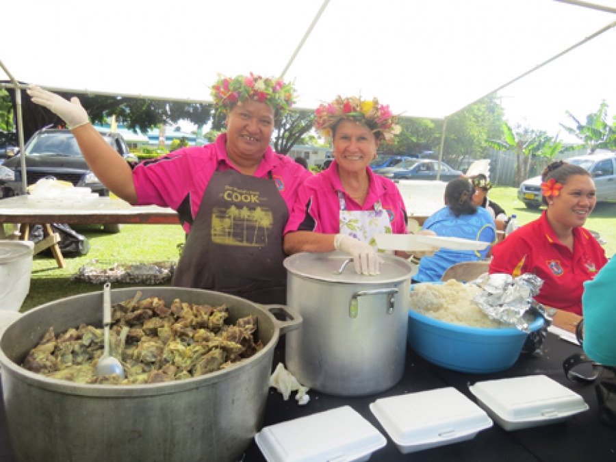 Atiu Day attracts the hungry…