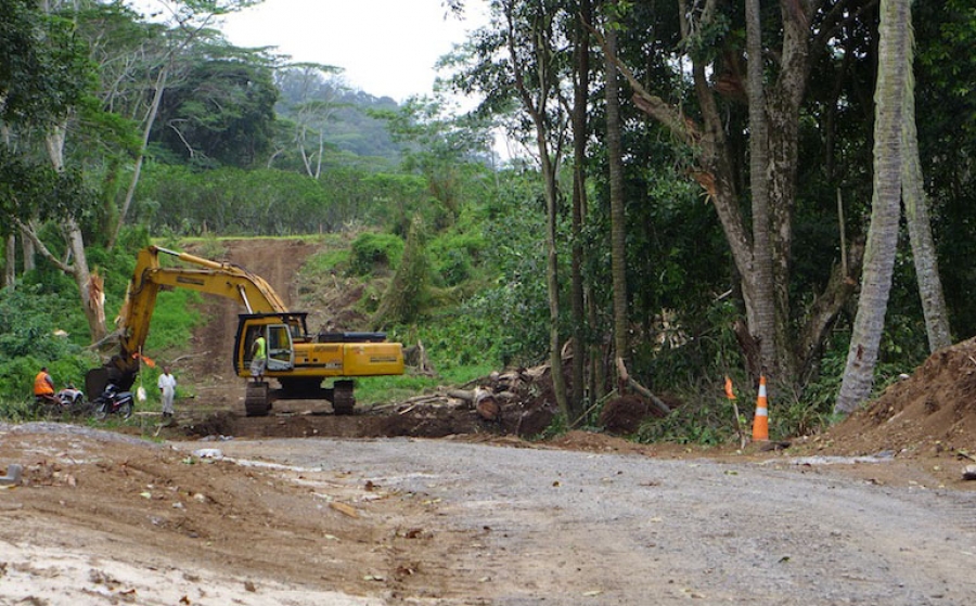 Landowners halt new road