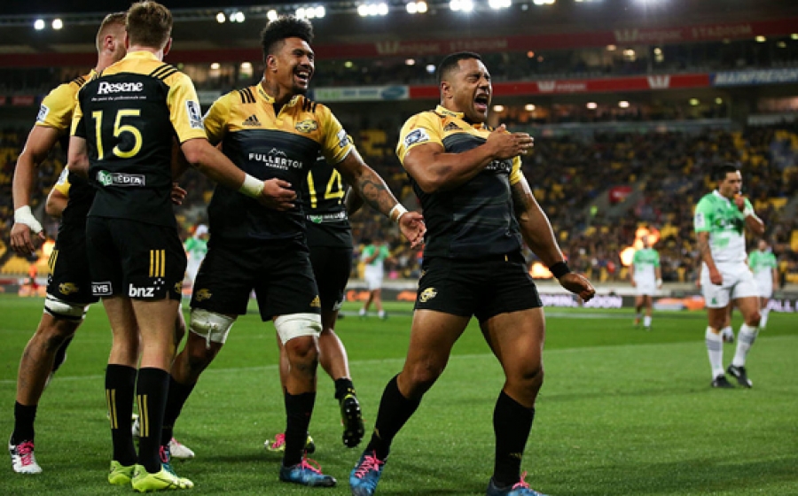 Chiefs lead Super Rugby battle