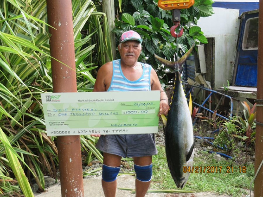 Cash lures island fishermen