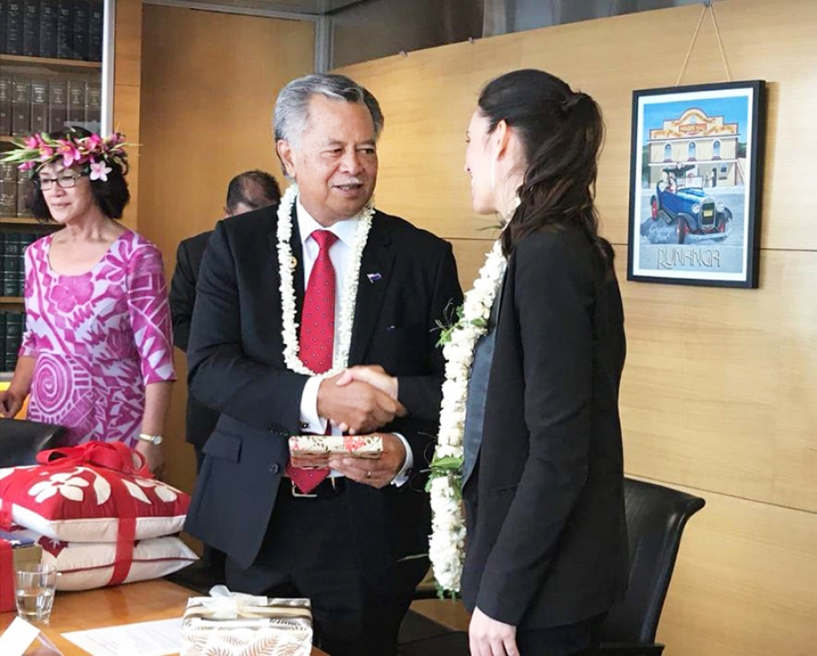 PM meets Ardern at Beehive meeting