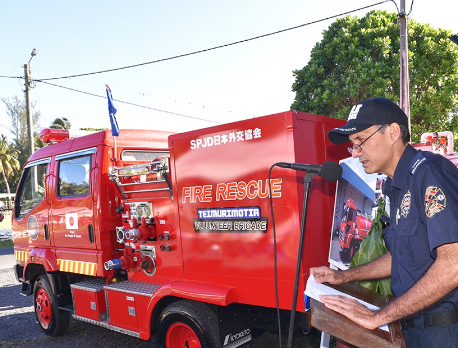Japan hands over fire trucks to Teimurimotia