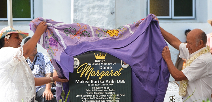 Dame Margaret headstone unveiled