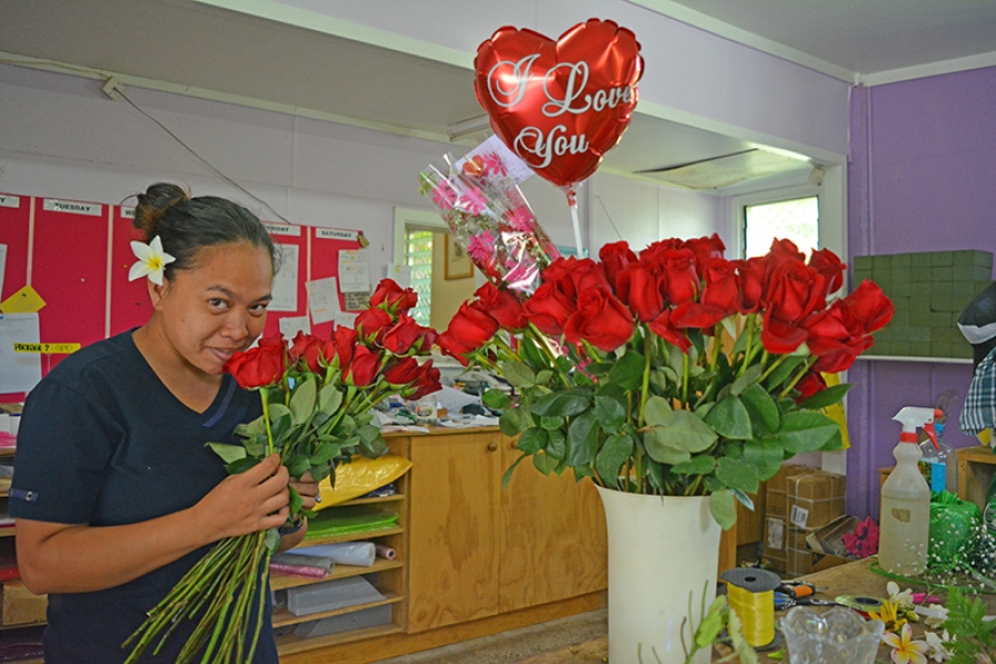 300 roses flown in for lovers