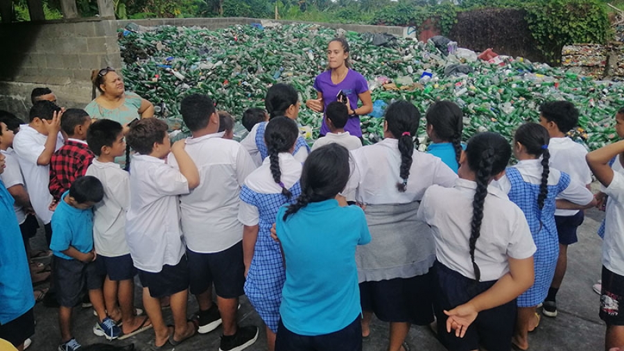 Te Ipukarea Society: Talking trash with Plastic Free July
