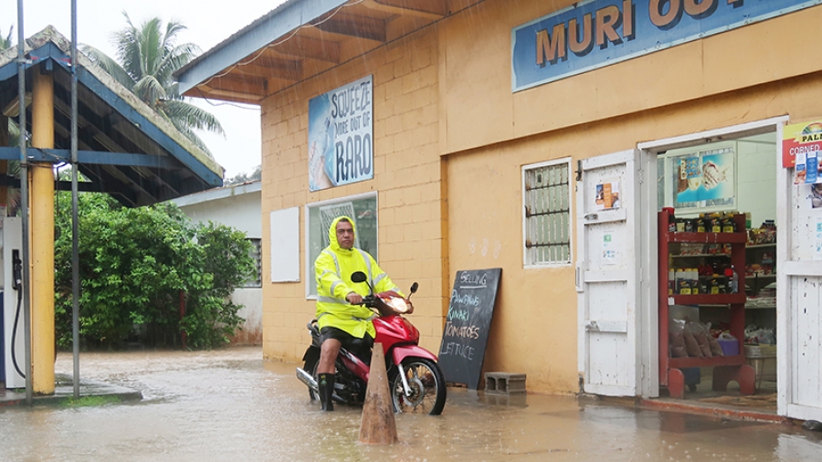 Flooded locals ask for help