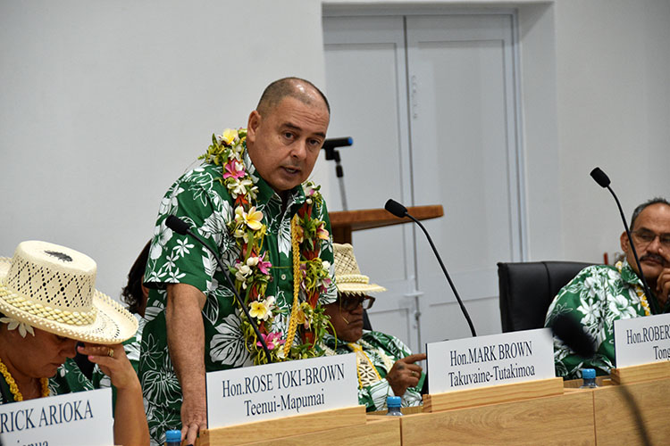 Brown congratulates Samoa  PM-elect after court ruling
