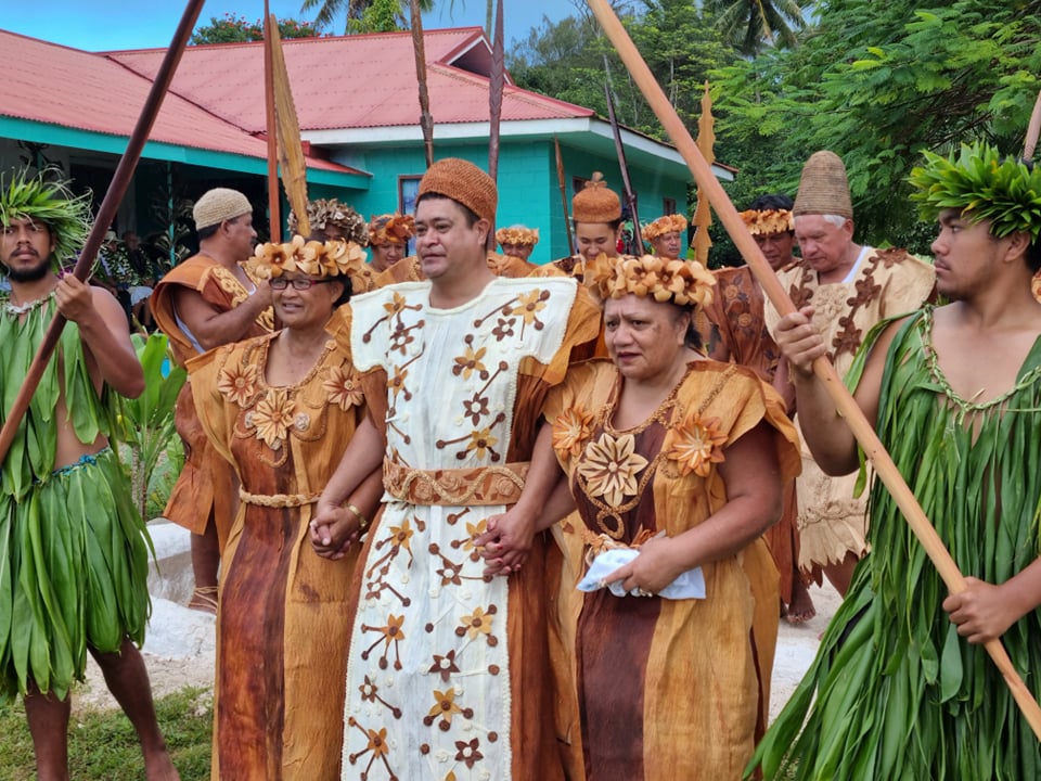 Rongomatane Ariki crowned in a peaceful ceremony