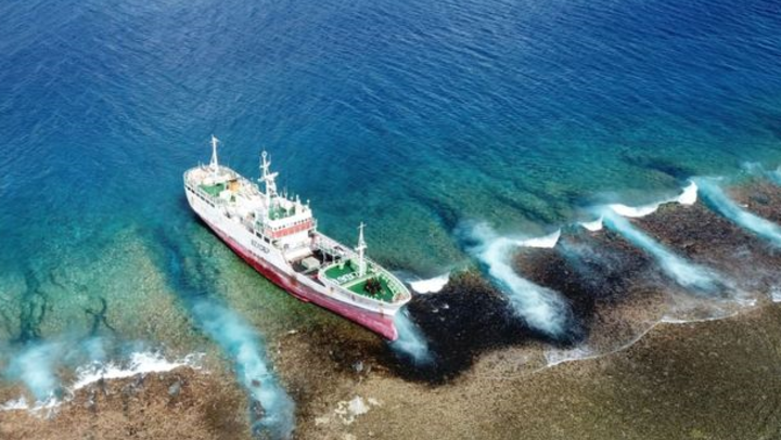 Chinese vessel grounded on French Polynesian reef to be dismantled