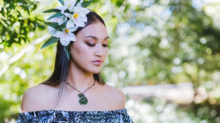 Young Cook Island model ready for London Pacific Fashion Show