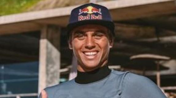 Young Tahitian beats surf great Kelly Slater to make pro final