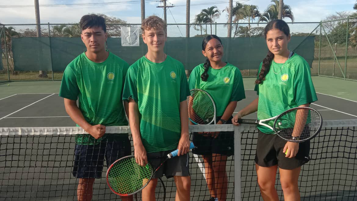 Tennis youngsters in finals
