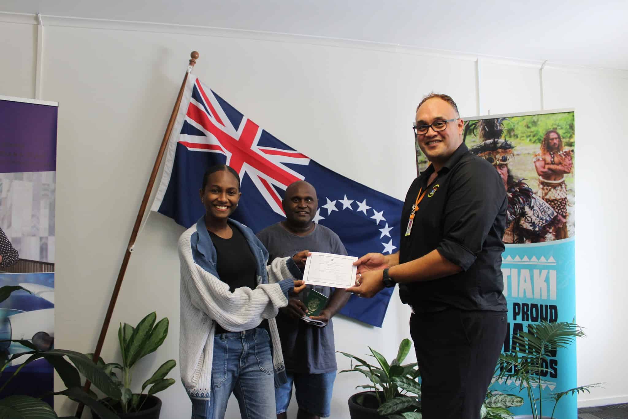 Children awarded Cook Islands PR