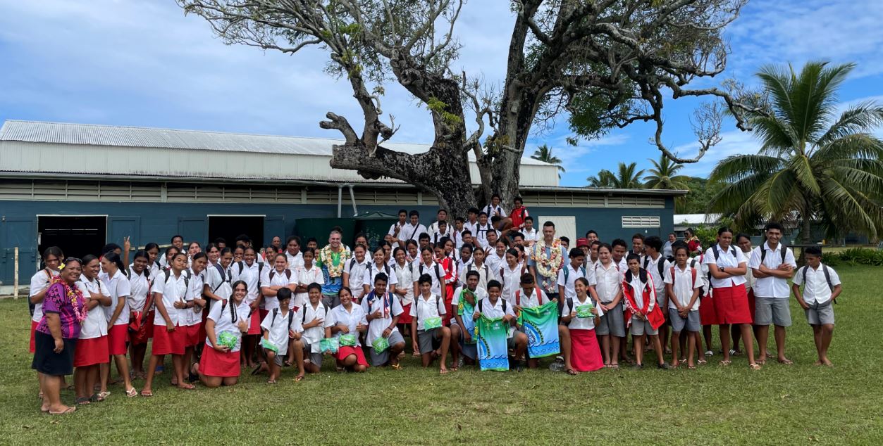 Marae Moana Community Outreach Team visits Aitutaki’s Araura College