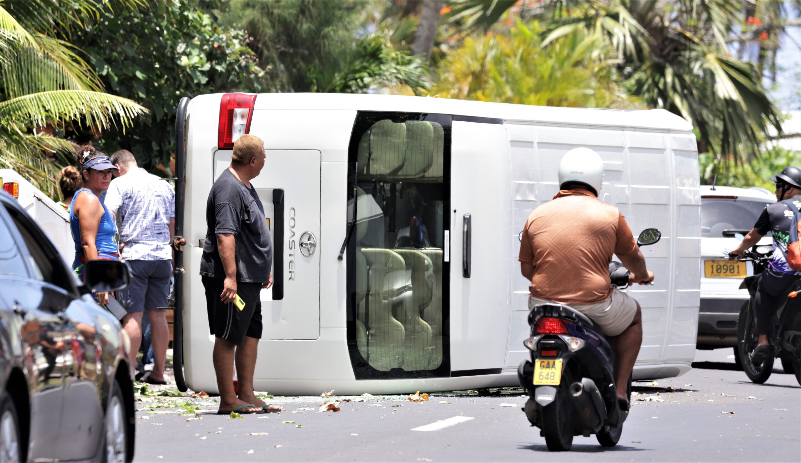 ‘Narrow escape’: Tourist bus crashes with eight on board
