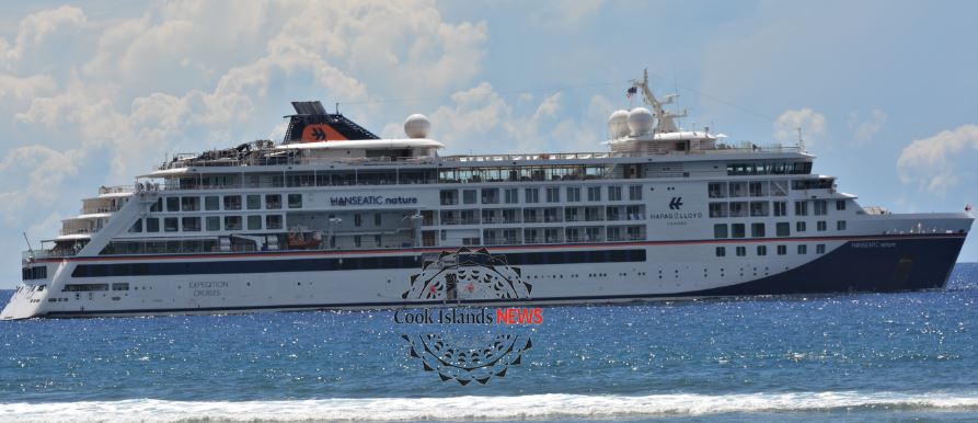 Ultra luxury cruise ship passengers visit Rarotonga, Aitutaki