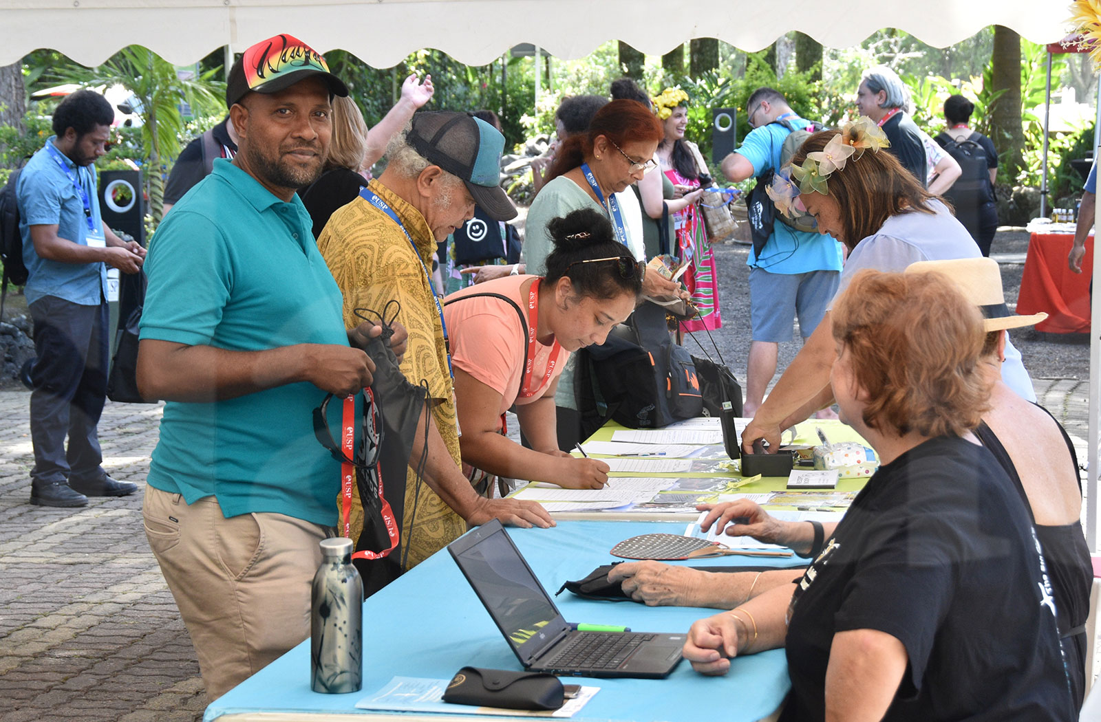 Hundreds of delegates gather in Raro for Pacific research meetings
