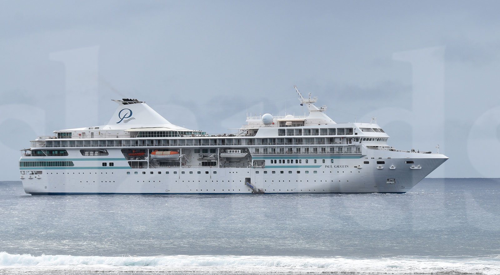 More cruise ships expected in Raro as visitor numbers swell