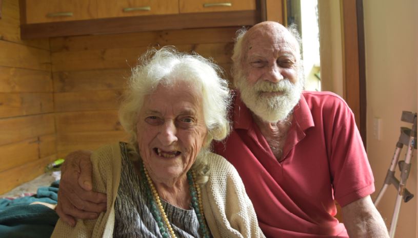 A plea for help: Senior Rarotonga couple keen to watch their favourite flicks in comfort