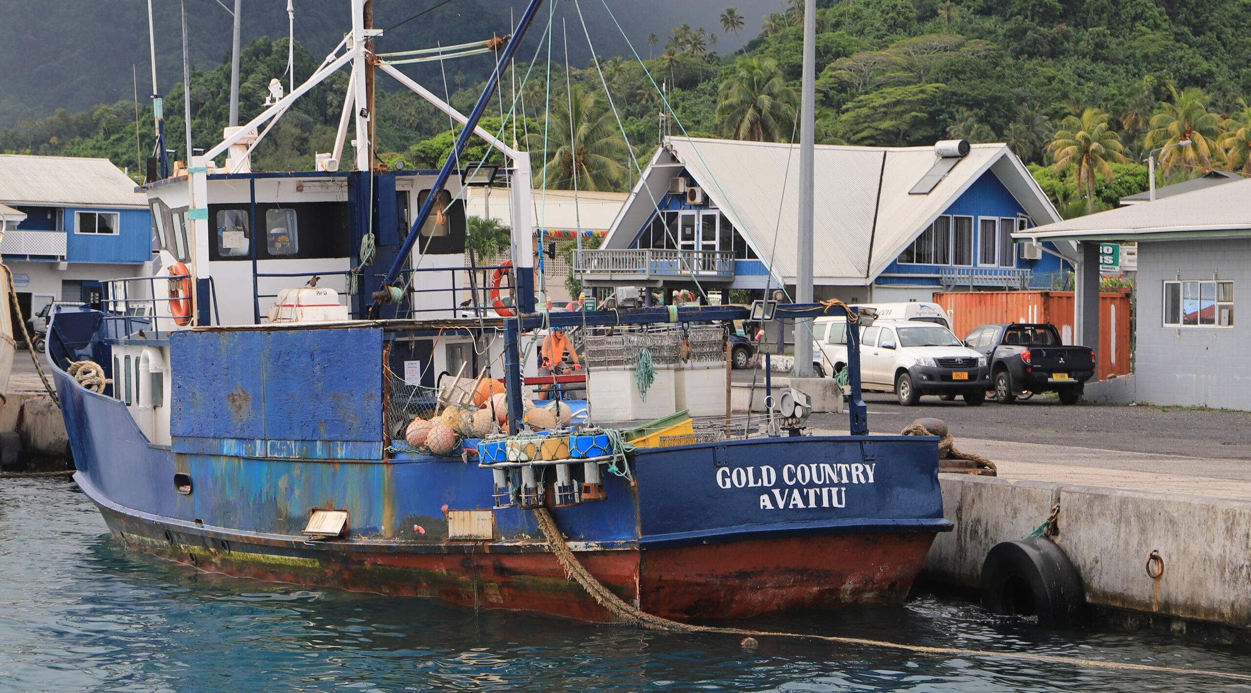 Cook Islands registers 348 small motorised vessels