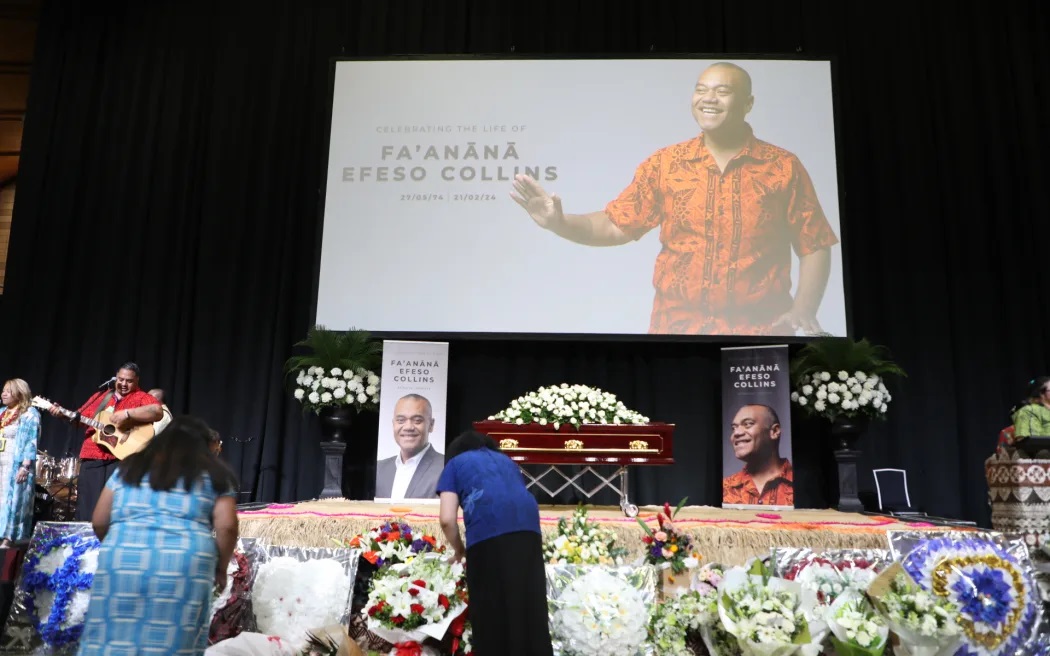 Leader was an ‘extraordinary man’, widow says at funeral
